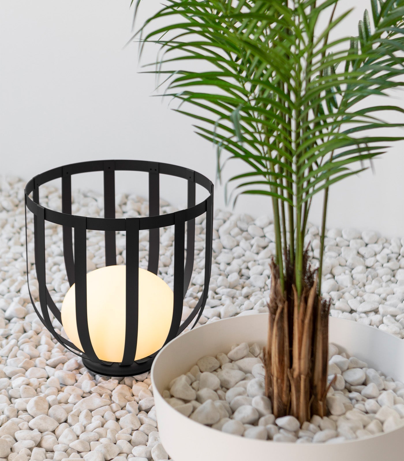 Round Outdoor Planter Lamp Table With Metal Frame